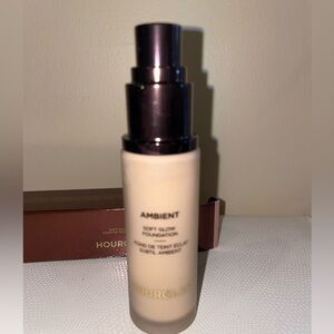 Hourglass Ambient Soft Glow Foundation